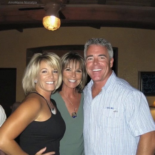 Twenty years after graduation, my high school reunion brought back more than just memories — and the biggest shock wasn’t seeing my ex. You’d think that after two decades I’d be a confident, accomplished woman with all the high school drama far behind me. But nope. Back in high school, I dated a guy named Chad. I thought we were madly in love… until he completely ghosted me right before graduation. No explanation, nothing. It hurt so badly that it shaped my relationships for years. As the reunio