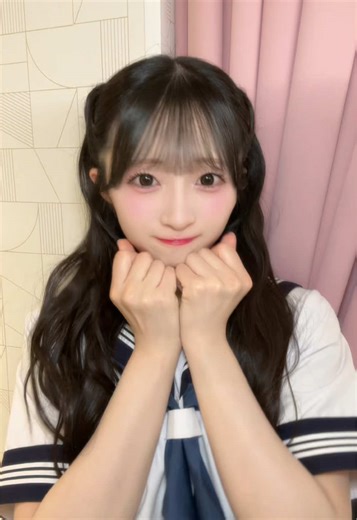 AKB48とセーラー服の魅力