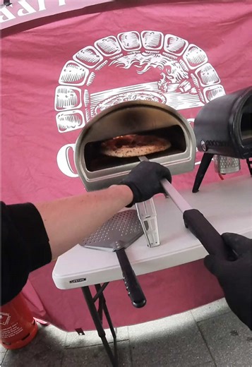 Making Neapolitan Pizza: Dough to Box Process