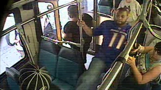 Video shows fight on Metro bus that led to stabbing