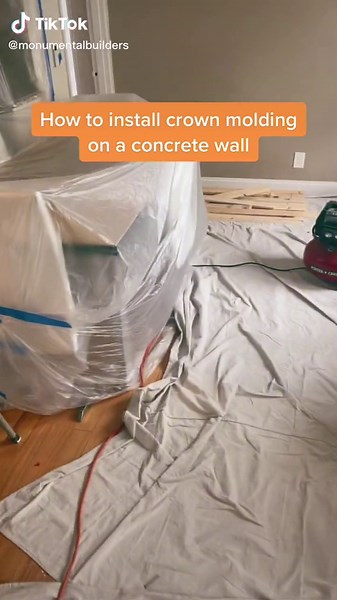 Cómo instalar molduras en paredes de concreto