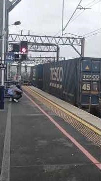 DRS Class 88001 Revolution Working 4H43 08:44 Daventry to Trafford Park Euro Term