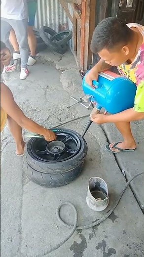 how to use a tire bead seater