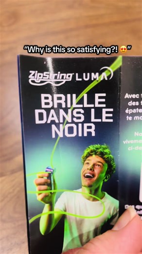 ✨ Glow motion = instant addiction This ZipString toy lights up the dark and somehow keeps everyone entertained 😍 Kids approved. Adult obsessed. Would you try this? 👇 #ReelsViral #tiktoktrend #satisfyingvideo #ShortsFeed #ViralReels