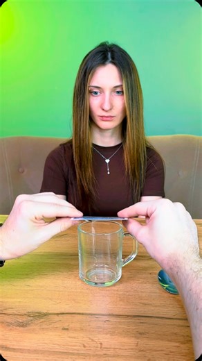 Alex Vizardixx on Instagram: "#magic #pranks #magictrick #magician #lifehacks #фокусник #фокус"