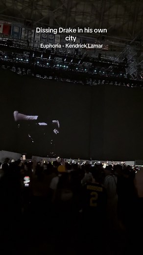 Kendrick Lamar Performs Euphoria in Toronto