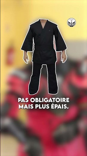 la Tenue en Sabre Laser Sportif