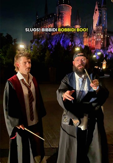 Universal Studios Orlando friends awkward at Islands of Adventure | Funny park reaction
