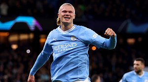 Man City star Erling Haaland spends New Year's Eve at extravagant party in Dubai with heavyweight boxer Anthony Joshua and girlfriend Isabel Johansen as he continues foot injury recovery | Goal.com US