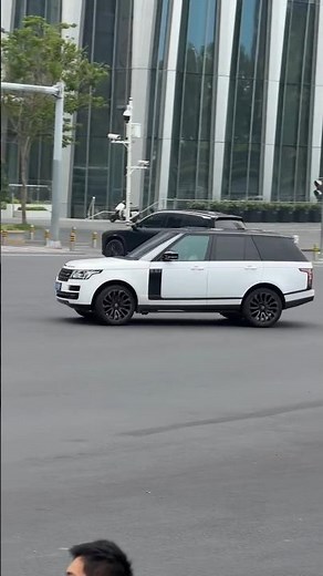 💥Range Rover V8 Beast | Luxury Meets Power 🚘💨 #RangeRover #LandRover
