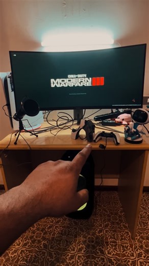 ARHSZKANGZ on Instagram: "30% Loading... 🖥️⌚️🔋 Starting the new channel journey today. The setup isn't finished, but the vision is clear. From a messy desk to a dream station-watch me build it from the ground up. #GamingSetup #SetupTour #MSIGaming #PS5 #NewCreator GamerLife"