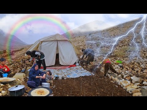 A storm in the mountains of Iran destroyed everything!|Breathtaking effort to survive in the rain
