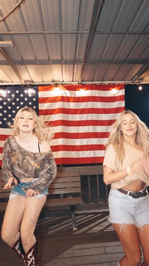 DASHA’s viral hit ‘Austin’ is taking the world by storm - and we can’t stop listening! Stream the track today and remember to use it in your videos 🤩 https://dasha.lnk.to/austin | Warner Music Africa