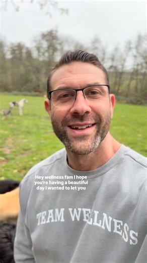 Lee Asher on Instagram: "@asherhousewellness biggest sale of the year is here! It’s 30% off IF you start a subscription plus a free bag of CBD treats. And 25% off one time purchases 💚 I started Asher House Wellness in 2018 to help people and their pets live their healthiest and best lives possible. Have a happy #BlackFriday 👏 Thank you for your trust and support!"