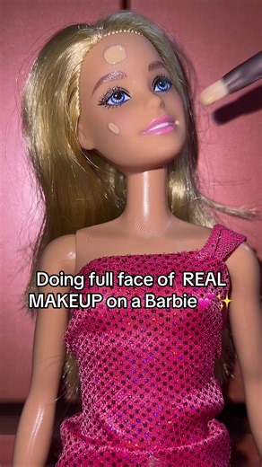Full Face Makeup on Barbie Tutorial