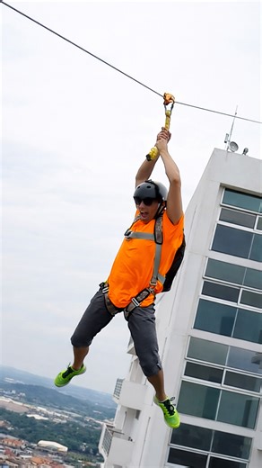The Moment This City Zip Line Drops
