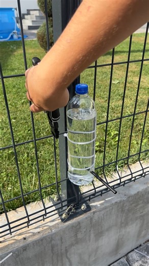 Create a faucet with a plastic bottle | Motor Spins