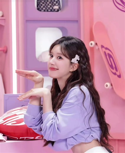 I am a duck. #ID小月亮 #赵露思 #จ้าวลู่ซือ #ZhaoRosy #ZhaoLusi