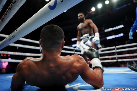 Ennis Crushes Lima In 118 Seconds