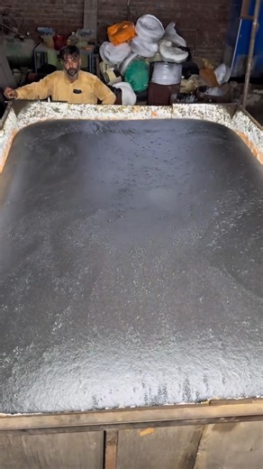 Polyurethane Foam EXPANDS Like Magic… Then COLLAPSES! | Insane Chemical Reaction #facts #reels