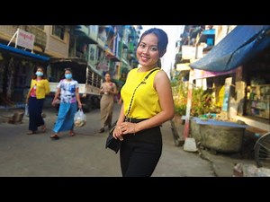 A hectic evening market in Yangon