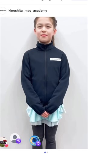 Sayo on Instagram: "長女も登場☺️ 浅田真央先生率いる11人⛸️ スケート姉妹頑張ります！ ぜひ、元の投稿（@kinoshita_mao_academy）にも いいねやコメントで応援していただけたら嬉しいです🤍 #木下maoアカデミー #スケート #姉妹スケーター #ハーフモデル #フィギュアスケーター #figureskater #figureskate #ハーフ姉妹 #フィギュアスケート"