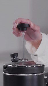 Disfrutar cada mañana el mejor café, es posible gracias a la Royal Prestige® Barista 😌☕ Saca el máximo sabor y aroma a tu bebida favorita, comenta DEMO y conócela en casa con uno de nuestros distribuidores autorizados Vive la elegancia e innovación todos los días junto a #RoyalPrestige. Síguenos y descubre junto a nosotros el poder de tu cocina. 💙 . . . #NuncaDejasDeSoprenderte #RoyalPrestige #Barista #OllasRoyalPrestige | Royal Prestige Ecuador