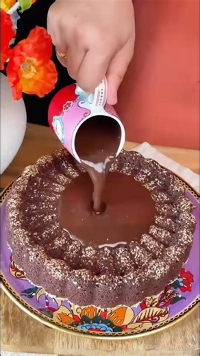 The Ultimate Chocolate Ganache Cake You Need To Try! 🍫