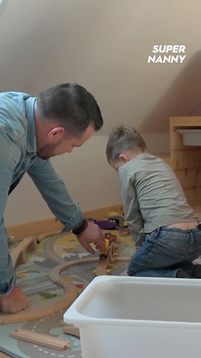 Jouer avec ses enfants, même une demi-heure leur permet de garder ce lien avec ses parents : un moment primordial pour le développement de l'enfant ❤️ #SuperNanny, vendredi soir à 21h05 sur #TFX et #TF1Plus . | SUPER NANNY