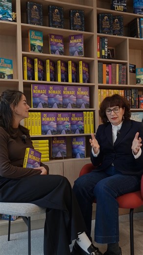 Kort interview over het ontstaan van mijn boek De nomade met Vivian Leandro, de marketing manager van Luitingh-Sijthoff 😊. Dit vanwege de nominatie voor de NS Publieksprijs 2025. Stemmen kan nog tot 5 november via: https://www.nspublieksprijs.nl/genomineerden/de-nomade Stichting CPNB #nspublieksprijs2025 LS Amsterdam #lezenisleuk #lezen #schrijven #schrijver #boekhandel #denomade | Anya Niewierra