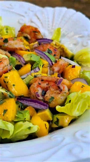 Salade de crevettes, mangue & avocat 🥭 Une salade fraîche, gourmande et facile !🥗