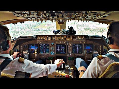 Pilot's Eye - Inside the Cockpit of a Boeing 747 | FD Engineering