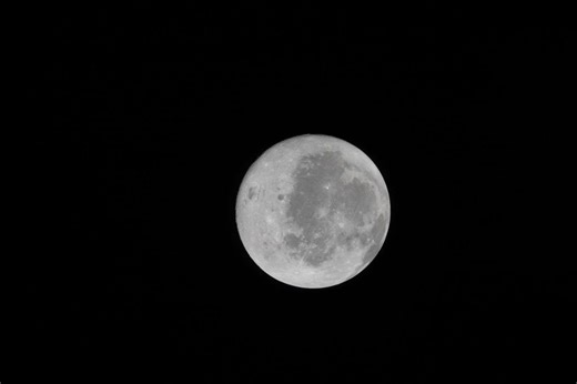 Watch Artemis II astronauts see parts of the moon no human has before