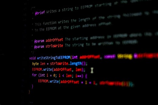 Crear un compilador de C costaba 2 millones de dólares y tardaba 2 años. Claude Opus 4.6 lo ha hecho en dos semanas por 20.000 dólares