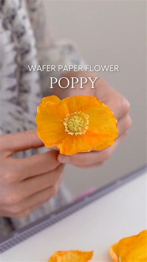 Wafer Paper Poppy Tutorial - At #ekatsclub
