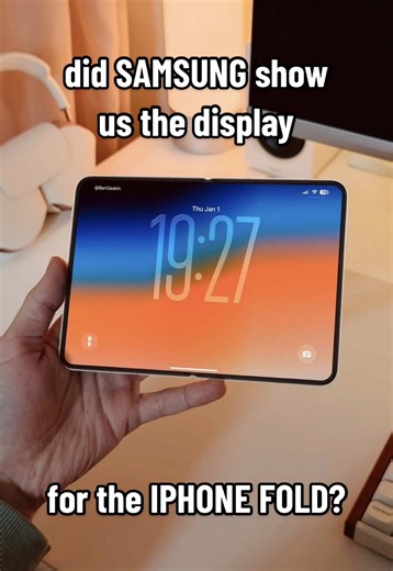 did samsung just show us the IPHONE FOLD’s DISPLAY!? follow for more tech vids #fyp #techtok #technews #samsung #apple