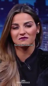 A Maite Perroni contando pro Danilo Gentili que a mãe dela tem várias barbies da sua versão guardadas 🥰 • #MaitePerroni | Todo RBDManíaco