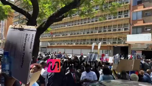 Protests Erupt as Suspects Appear in Court Over Bolt Driver Murder Demonstrations are currently underway outside the Pretoria Magistrate’s Court as the suspects linked to the murder of Nigerian national Bolt driver Isaac Satlat appear in court. Members of the public have gathered, demanding swift justice for the 22‑year‑old e-hailing driver. | MDN News