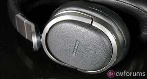 Sony MDR-HW700 Wireless Headphones Review