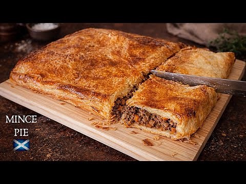 Mince & Onion Pie | Minced beef slice sheet pie :) School dinner recipe!