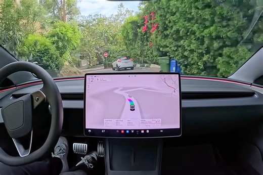 Tesla FSD 13.2.9 Can Easily Navigate the Narrow Hollywood Hills to Bustling Downtown LA