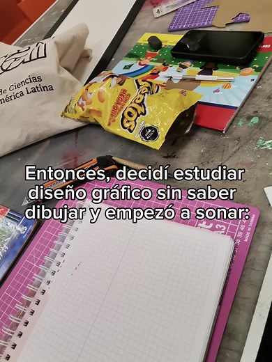 No digo que no saber dibujar limita el poder estudiar la carrera, solo te da una pequeña ventaja, al menos desde mi perspectiva 👩‍🦲#fyp #paratii #diseñografico #universidad #estudiante #dibujo