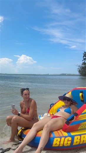 BI-POLAR FLORIDA’S FINEST 😳🌤️ @raynaroseof @itsizzypaige