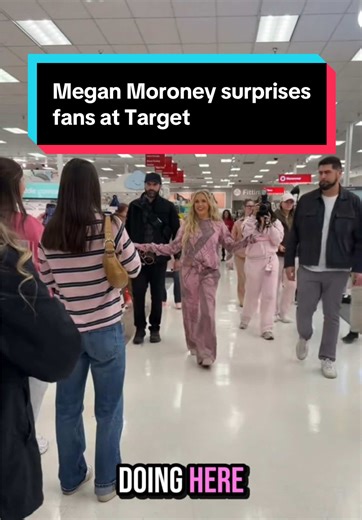 @Megan Moroney just dropped by the Nashville @target on White Bridge to meet fans and sign some more albums! 🌤️💖 (🤳: @Chelsea J) #Nashville #615 #MeganMoroney #Country #Target