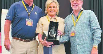 Carvers receive Stockade Companies Lifetime Achievement Award