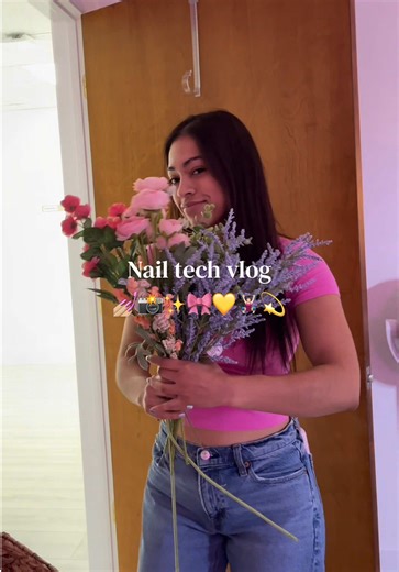 Nail Tech Vlog: A Day in the Life of a Nail Artist