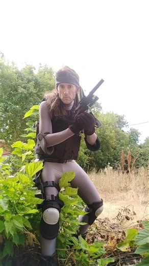 Solid Snake cosplay from Metal Gear