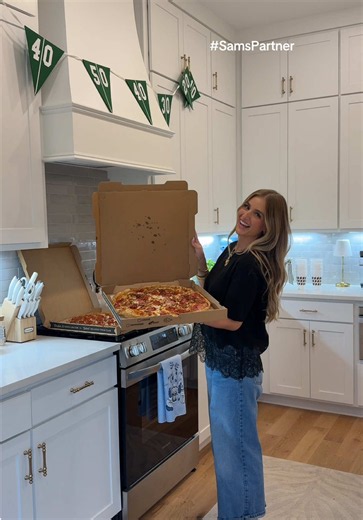 #SamsPartner Getting game day ready is even more fun when I can grab everything we need in one trip! 🏈 Sam’s Club made it so easy to put together the perfect tailgate at home. Get game day ready with Sam’s Club! ❤️ @Sam’s Club #SamsClub #MembersMark