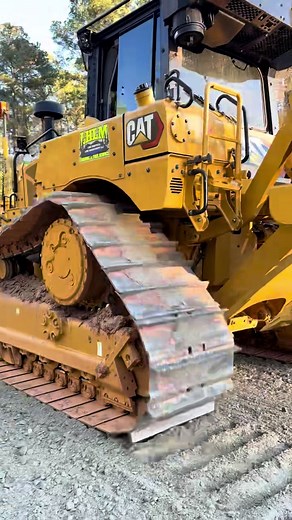 Trimble Earthworks 2D helps you grade it right the first time! Lake Hartwell Land Management — WORK THE DIRT — #WorkTheDirt #DigItDigitalGPS #earthmover #earthwork #dirt #dirtwork #heavyequipment #construction #machines #dozer #catconstruction #trimble #sitech #gradecontrol #laser #finalgrade #excavation #diesel #dirtlife #dirtworld