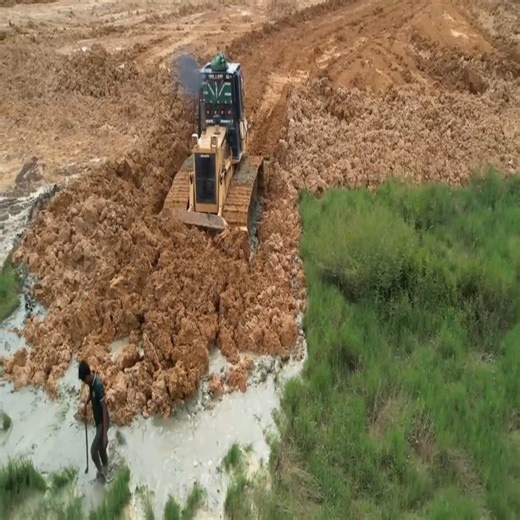 Super powerful bulldozer operating skills | Machines Satisfying